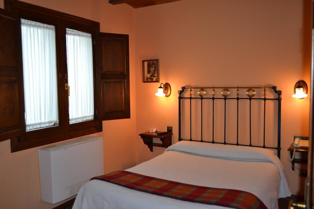 Hostal Santa Agueda Tarazona Rom bilde