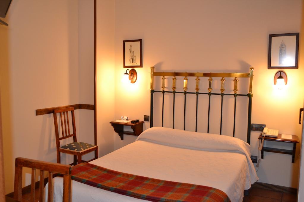 Hostal Santa Agueda Tarazona Rom bilde