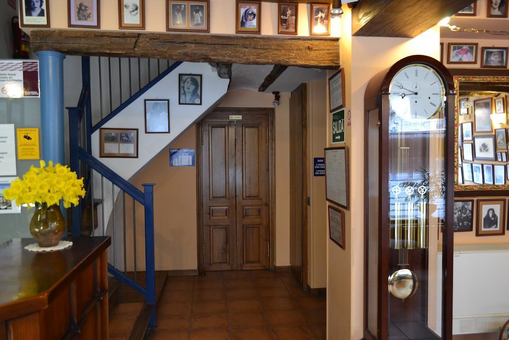 Hostal Santa Agueda Tarazona Eksteriør bilde